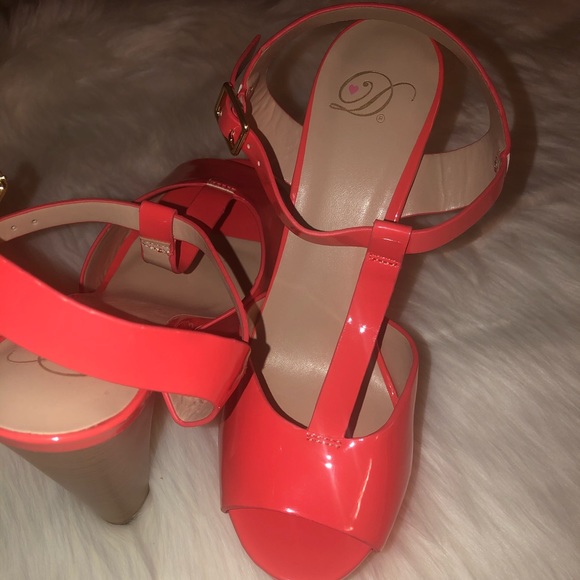 Orange Women’s size 9 platform heels. Fairly new - Picture 2 of 5